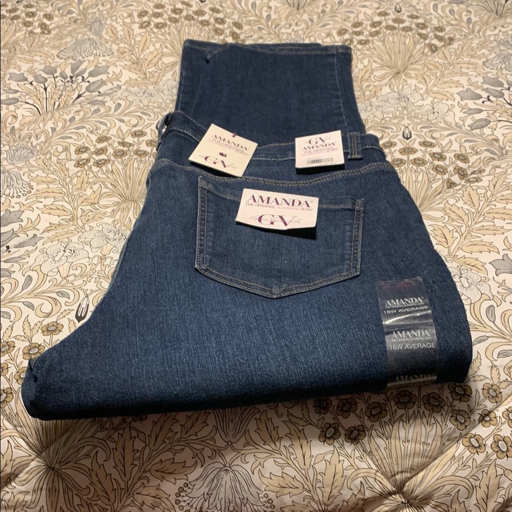 Gloria Vanderbilt Amanda Slimming Jean. 16W